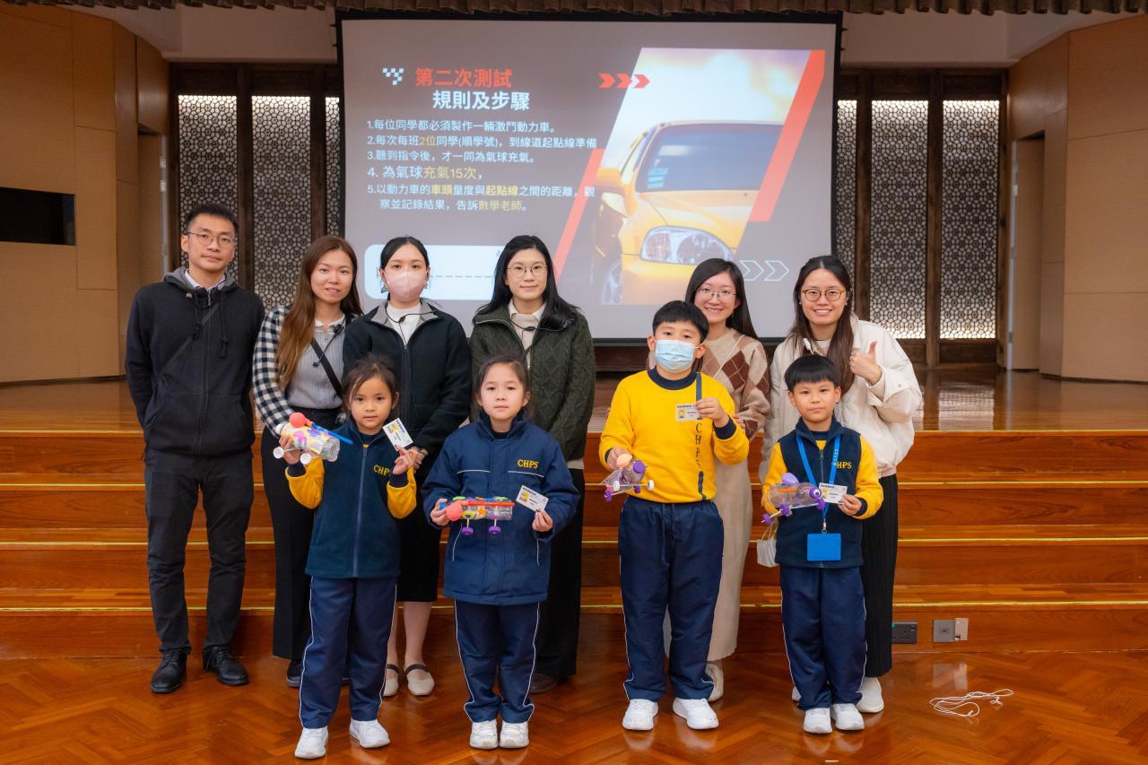 學生應用所學創作動力車，進行測試及改良。
